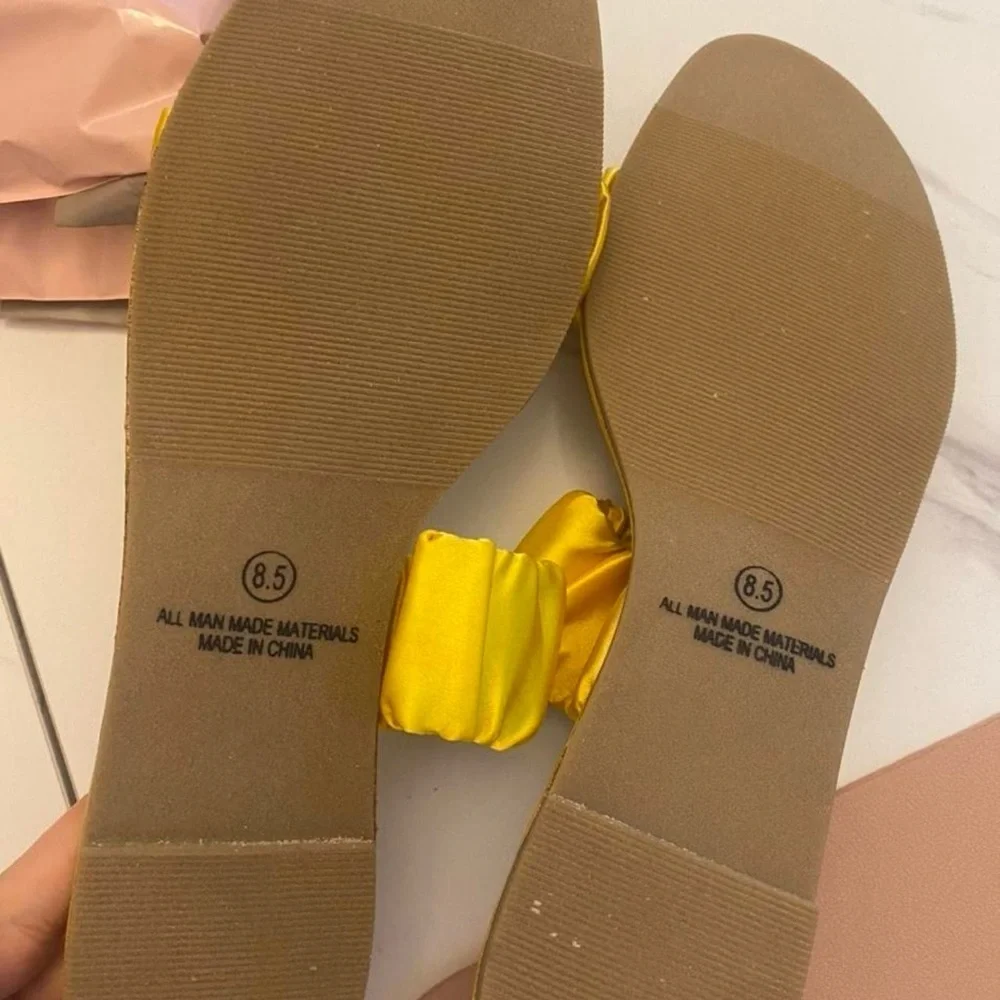 Liliana Yellow Sandals size 8.5